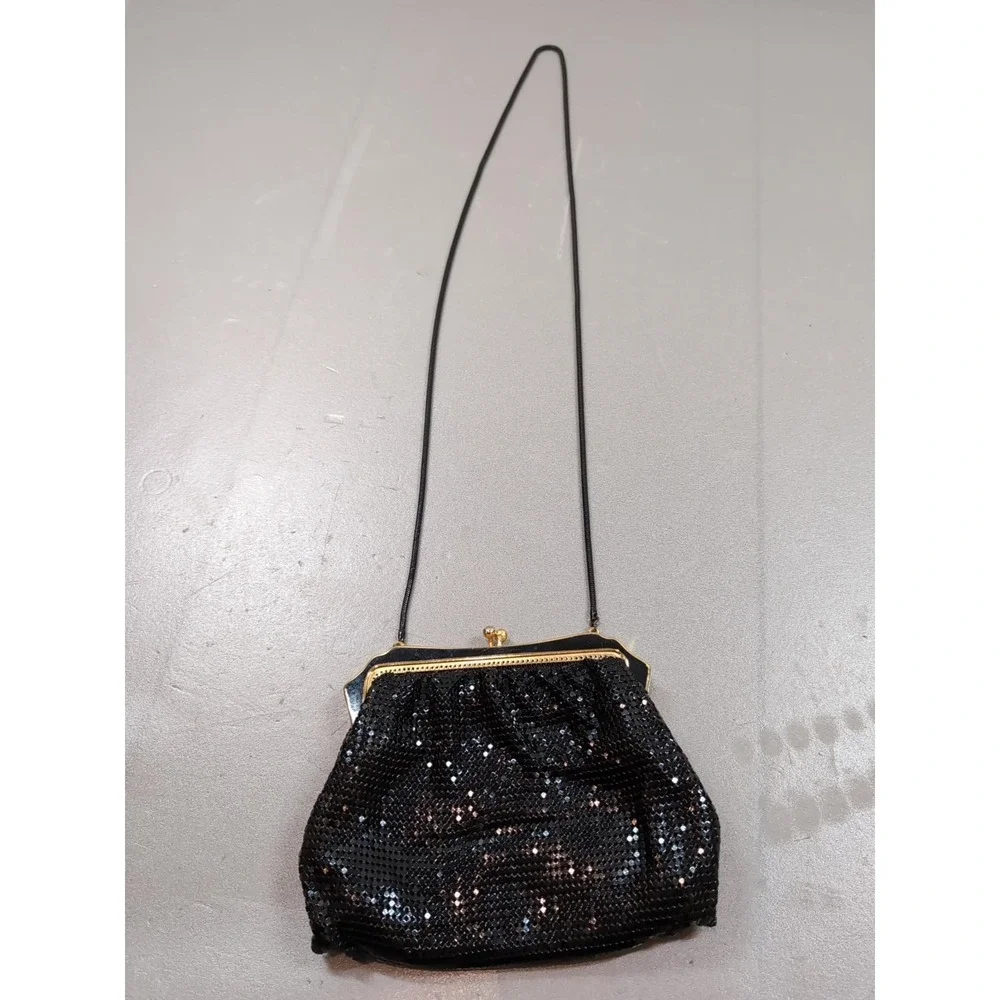 Vintage Black Metal Mesh Evening Bag Gold Tone Kiss Lock Made in Hong Kong